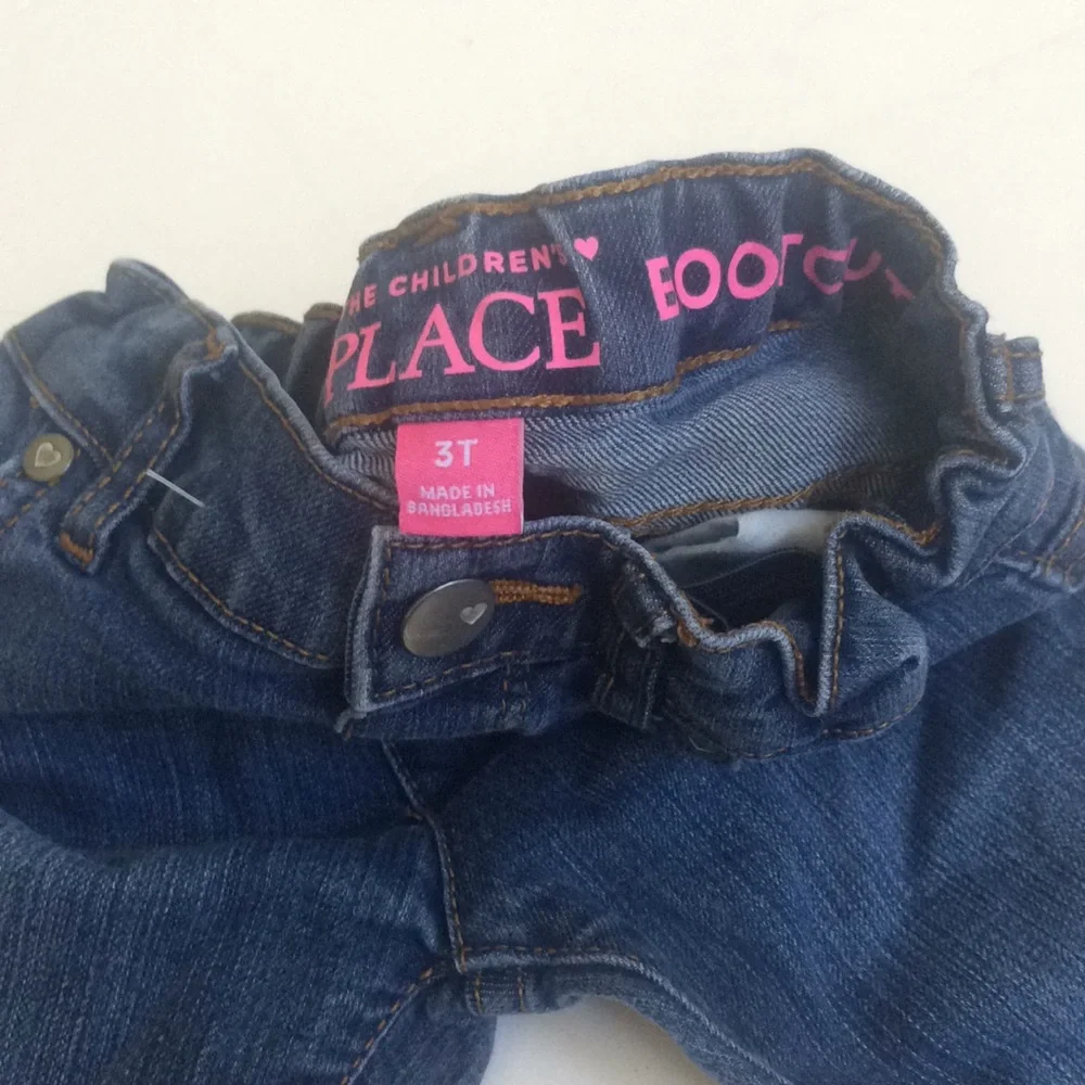 FINAL MARKDOWN The children’s place bootcut jeans 3t